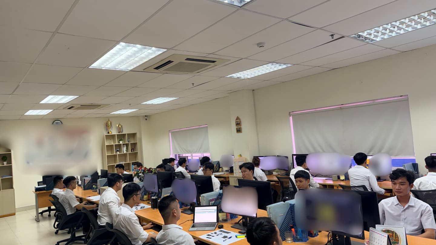 ベトナムでの設計の様子